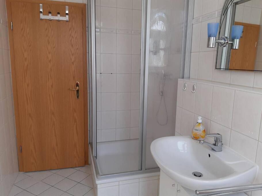 Helle, Offene Whg Im Zentrum Vom Ostseebad Goehren Goehren  Exterior foto