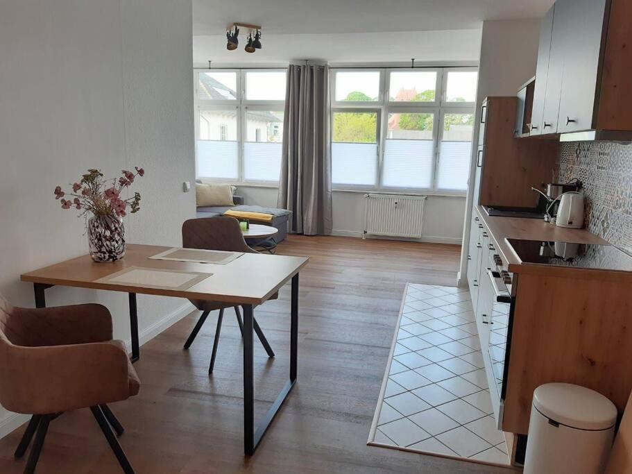 Helle, Offene Whg Im Zentrum Vom Ostseebad Goehren Goehren  Exterior foto